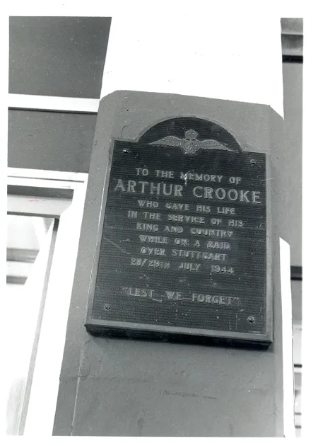 Plaque