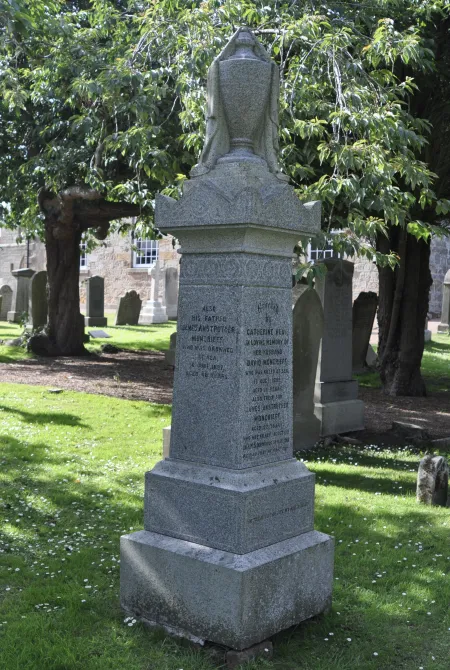 Moncrieff Family Grave.