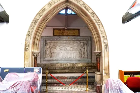 Herbert Lanyon mosaic relief under pointed arch, full view.