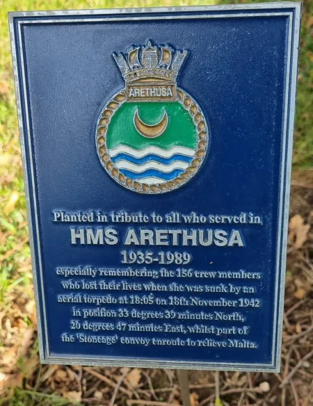 Full view of square plaque