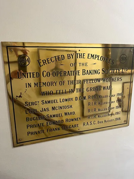 Plaque