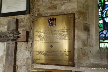Plaque commemorating Admiral of the Fleet Sir R J B Keyes GCB CMG DSO DSM & Lt Col G T Keyes VC MC