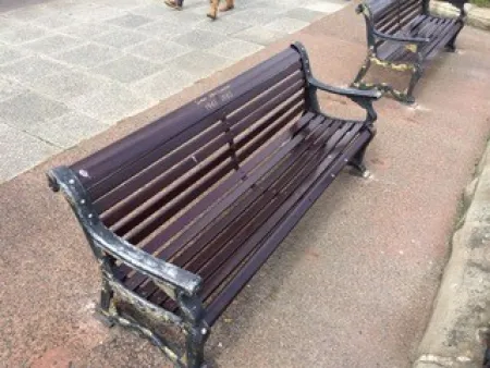 Memorial bench