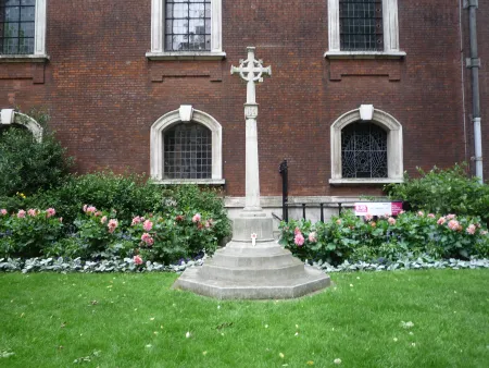 St. Botolph's Bishopsgate. WW1 Cross