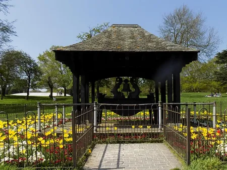 RNVR memorial - the pavilion