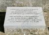 Inscribed dedication in Welsh and English to dead of all wars